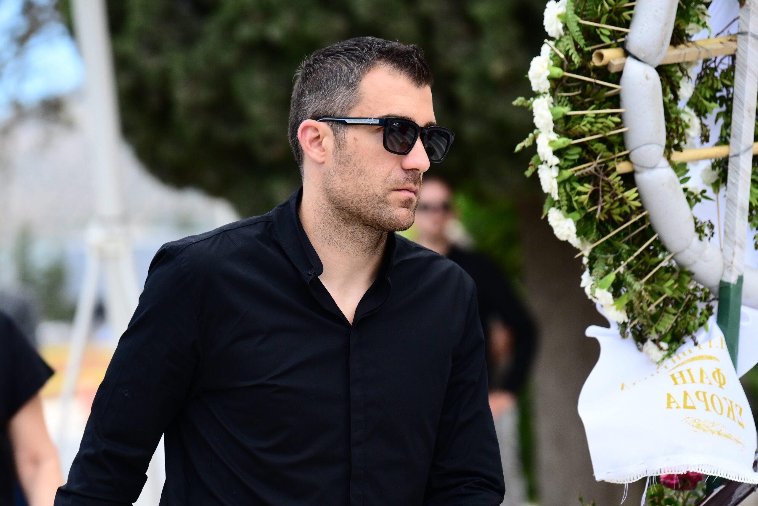 Το ελληνικό ποδόσφαιρο στηρίζει τον Τραϊανό Δέλλα: Νικοπολίδης, Φύσσας, Σεϊταρίδης, Μπασινάς και Νικολαΐδης στην τελετή της Γωγώς Μαστροκώστα 36 Το ελληνικό ποδόσφαιρο στηρίζει τον Τραϊανό Δέλλα: Νικοπολίδης, Φύσσας, Σεϊταρίδης, Μπασινάς και Νικολαΐδης στην τελετή της Γωγώς Μαστροκώστα