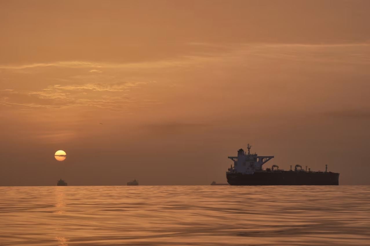 ΗΠΑ: Απειλή κυρώσεων σε ναυτιλιακές που καταβάλλουν «διόδια» στο Ιράν για τα Στενά του Ορμούζ