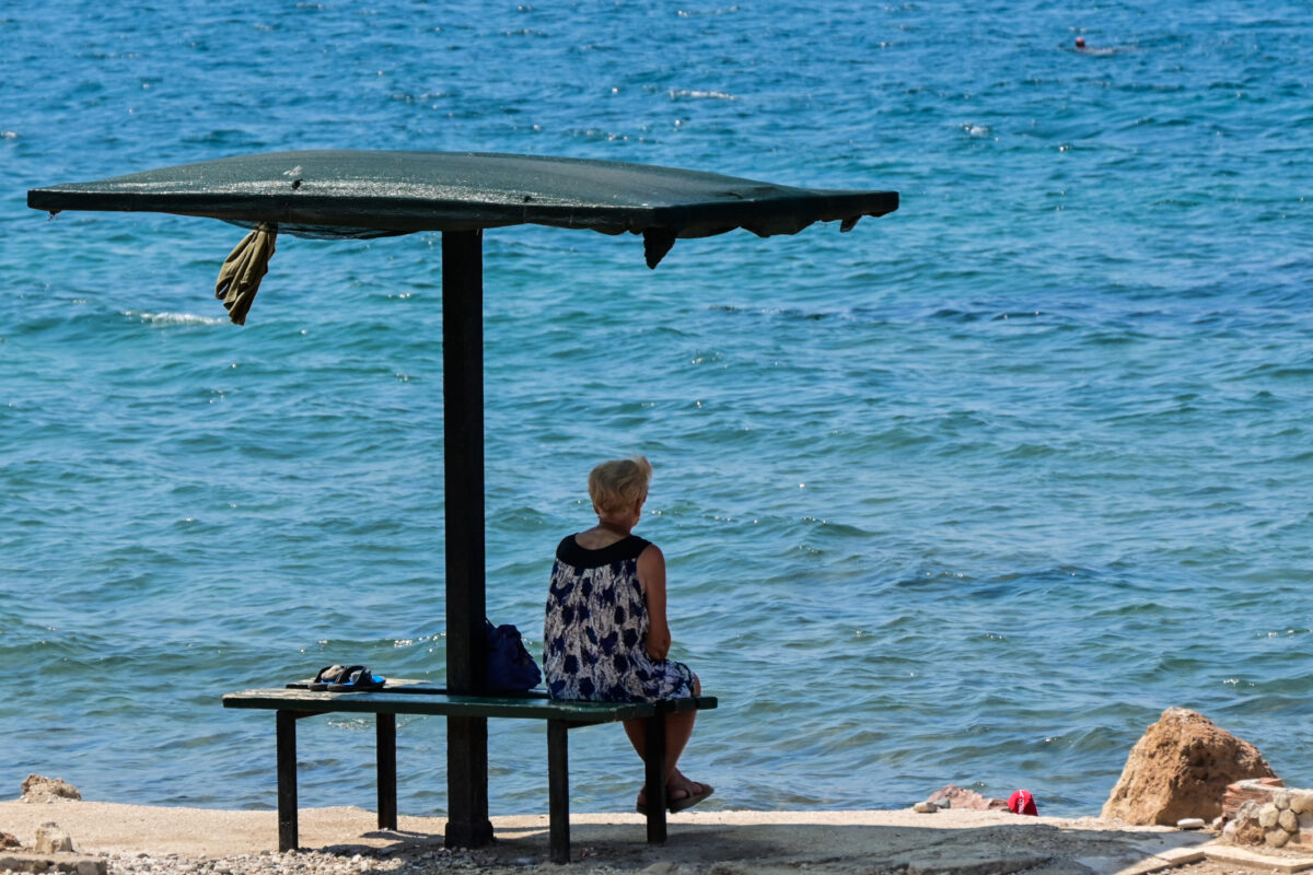 Καιρός: Θερμές ημέρες και σποραδικές βροχές το τριήμερο του Αγίου Πνεύματος – Άγγιξε τους 35 βαθμούς η θερμοκρασία την Πέμπτη