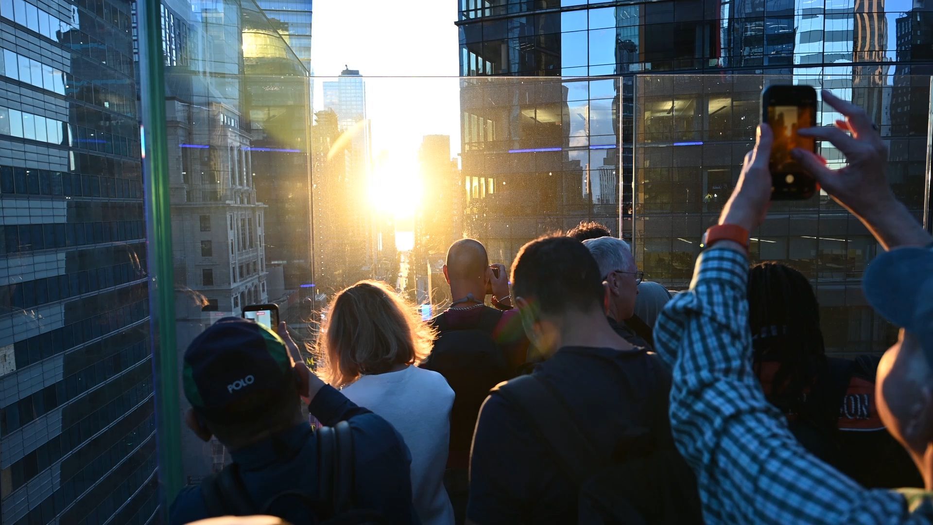 Το «Manhattanhenge» μάγεψε ξανά τη Νέα Υόρκη