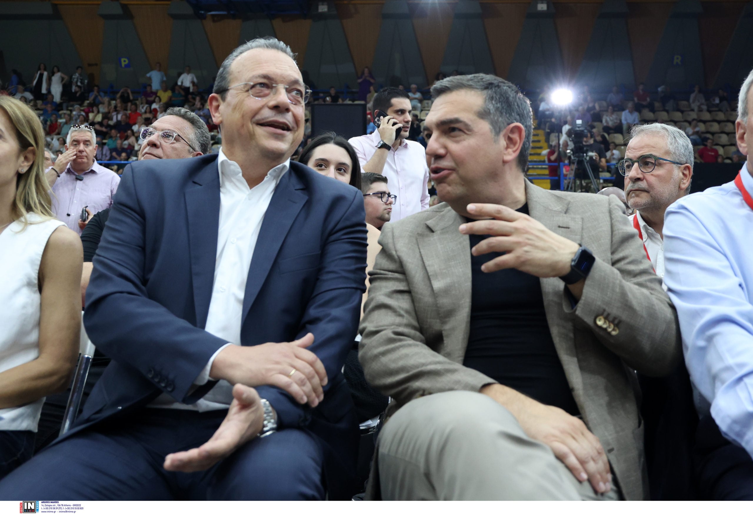Αντίστροφη πορεία για το κόμμα του Αλέξη Τσίπρα – Αναταράξεις και αποχωρήσεις σε ΣΥΡΙΖΑ και Νέα Αριστερά