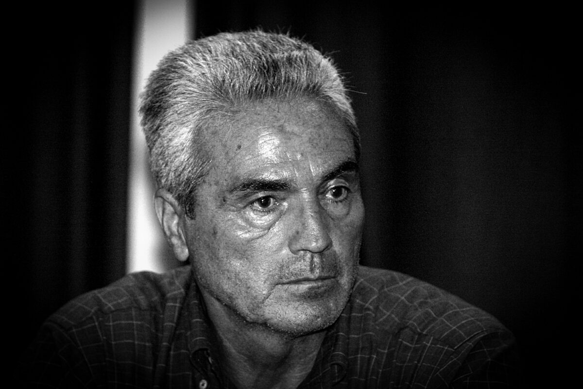 Σταύρος Τσώχος: Ο άνθρωπος που εγκατέλειψε το ποδόσφαιρο για την αθλητικογραφία και «λύγισε» στη μετάδοση του ΑΕΚ – Σπαρτάκ