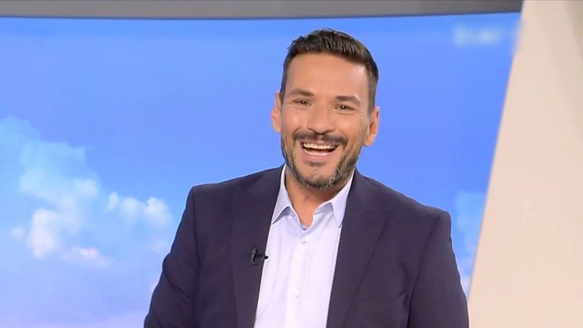 Κώστας Τσουρός: Η όλο νόημα ατάκα στην έναρξη της εκπομπής του για το πρώρο τέλος