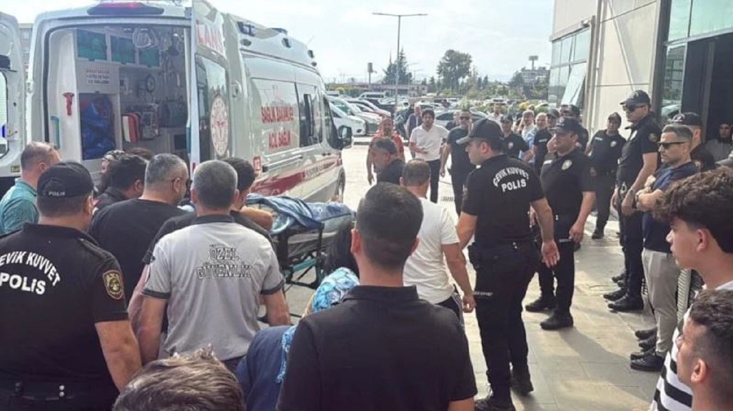 Τραγωδία στην Τουρκία: Έξι νεκροί και 8 τραυματίες σε διαδοχικές επιθέσεις στη Μερσίνη – Ανθρωποκυνηγητό για τον εντοπισμό του δράστη 3 Φωτογραφία: En Son Haber