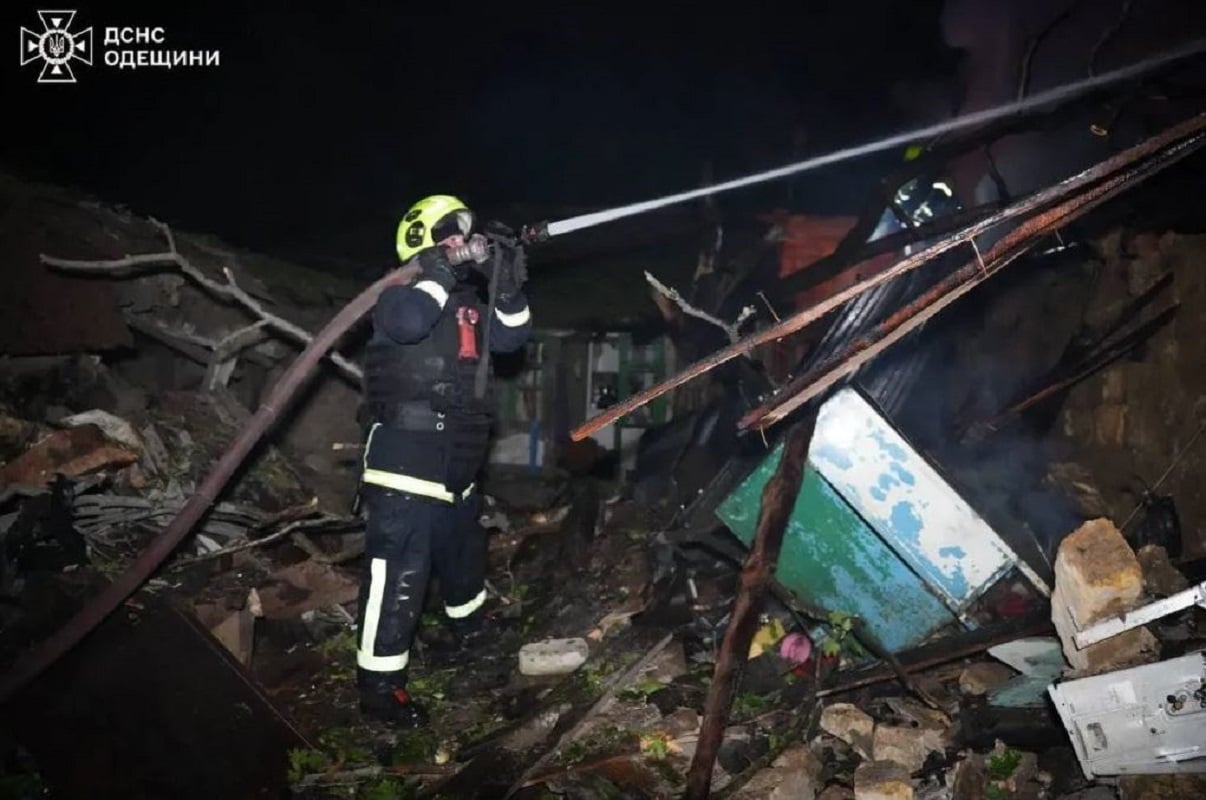 Οι συνέπειες ρωσικού πλήγματος στην Οδησσό.Φωτογραφία: Κρατική Υπηρεσία Έκτακτης Ανάγκης της Ουκρανίας