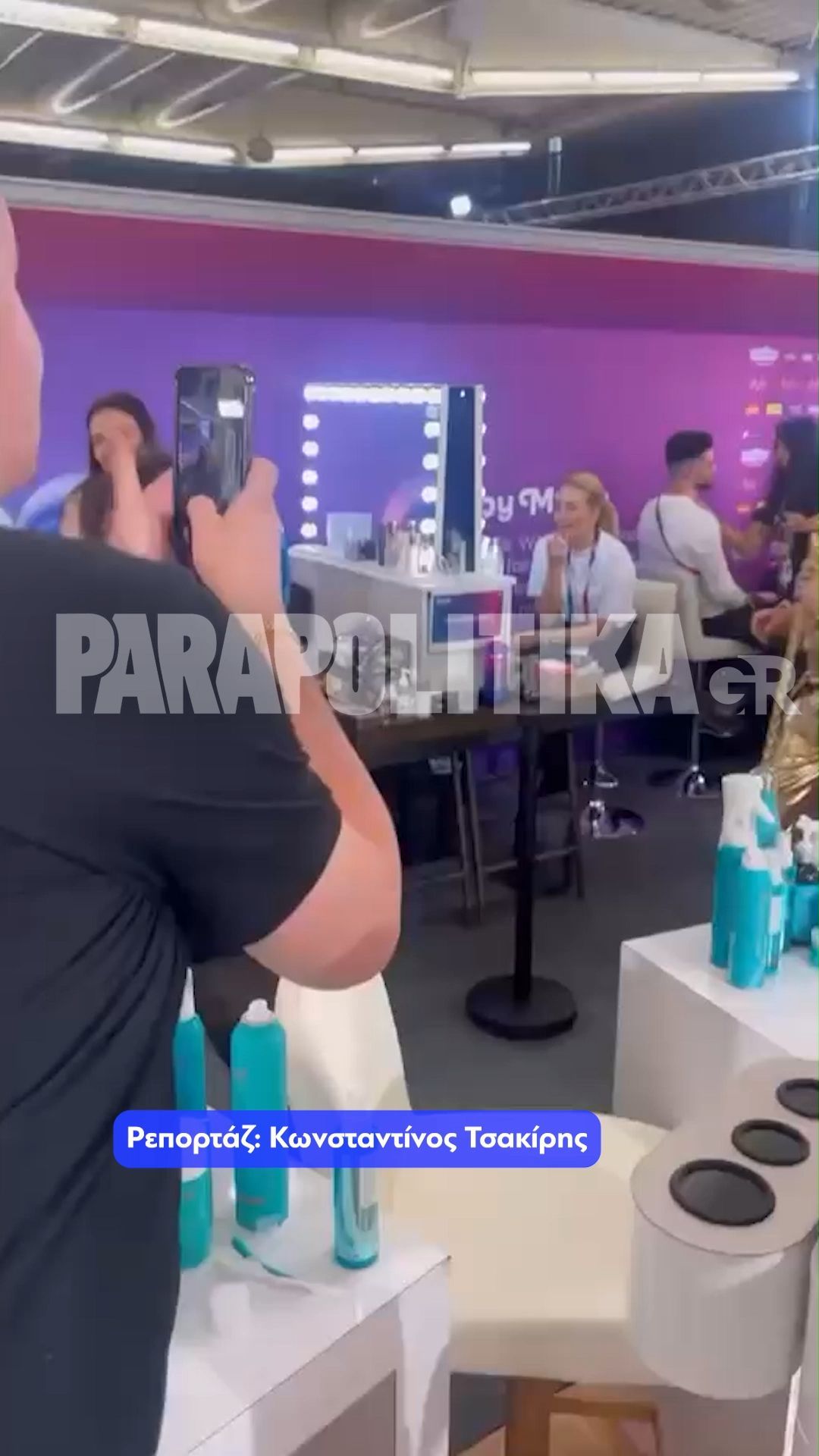 Βackstage από την προετοιμασία  και το hairstyling του Akylas  και της ομάδας που θα τον  πλαισιώνει στην σκηνή