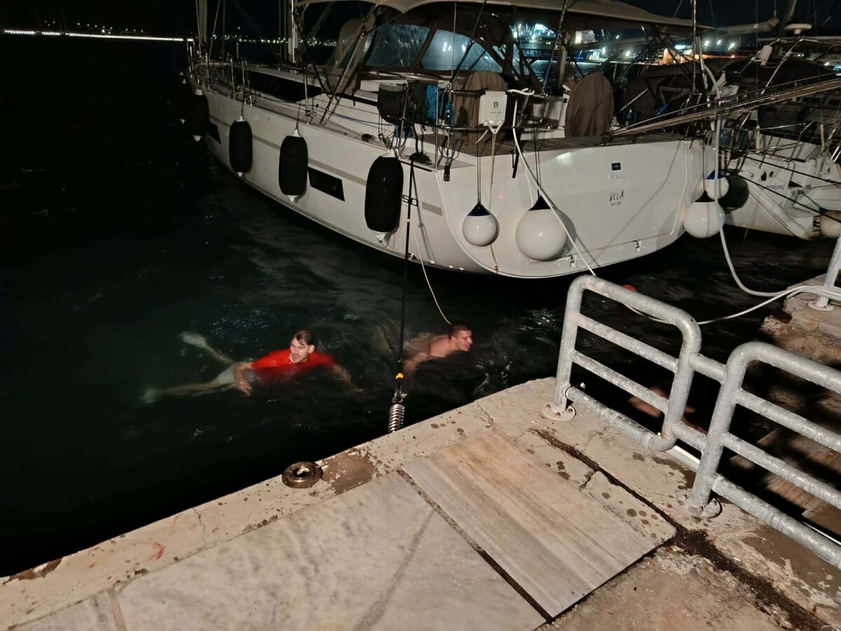 Ολυμπιακός: Πανηγυρικό ξεφάντωμα με συνθήματα, καπνογόνα και πυροτεχνήματα σε όλη την Ελλάδα για την κατάκτηση της Euroleague