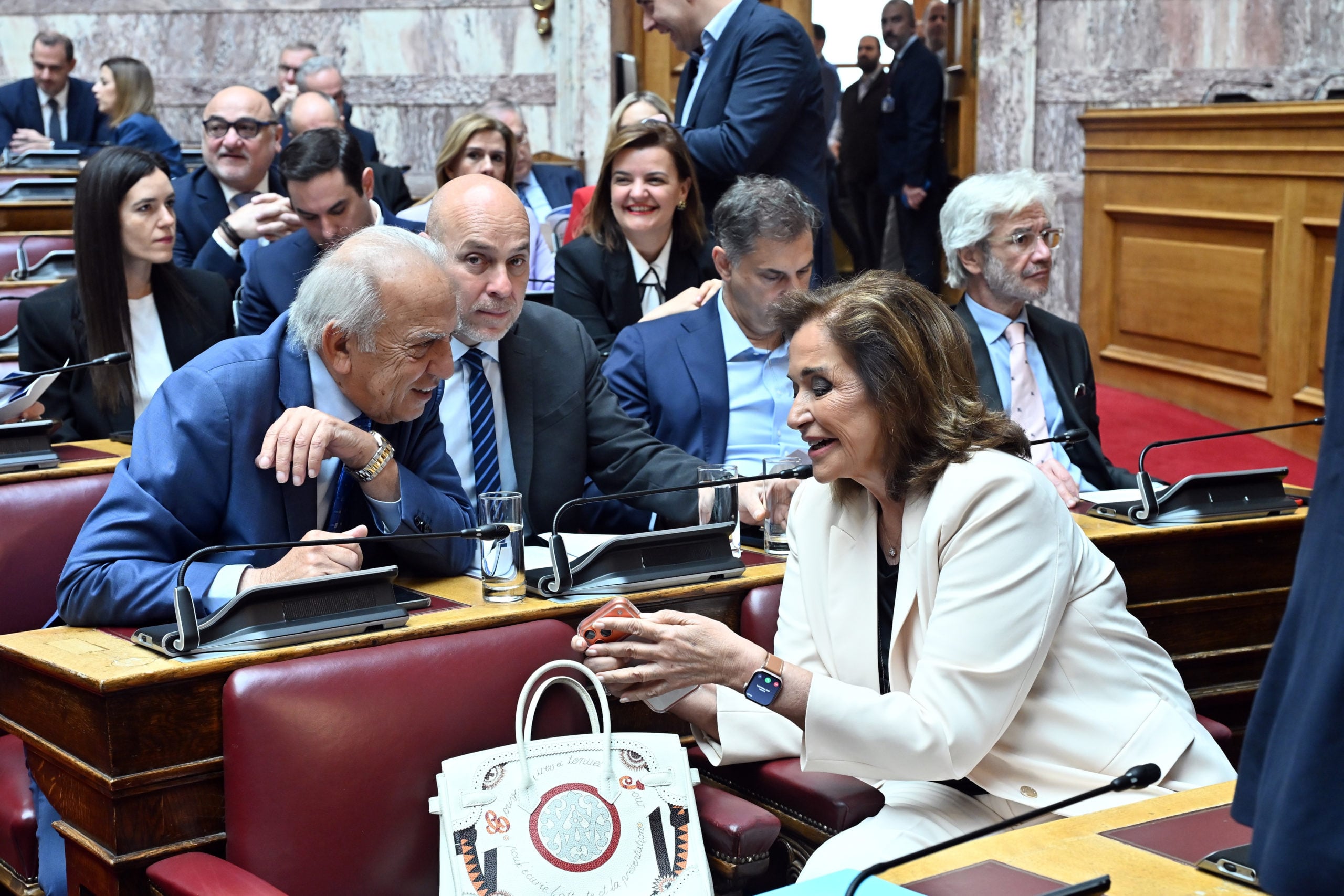 Βουλή, Νέα Δημοκρατία, Συνεδρίαση, ΚΟ