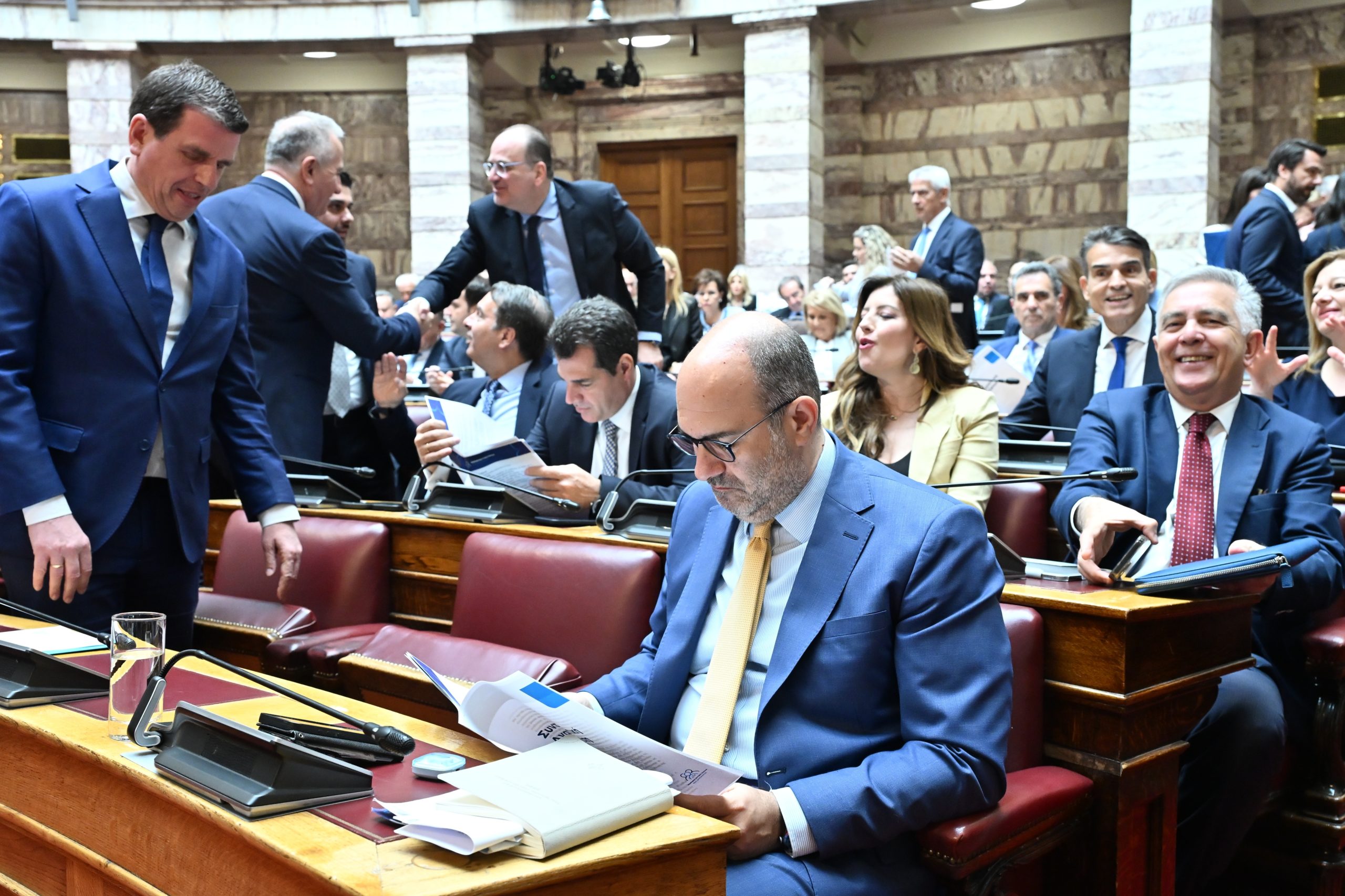 Βουλή, Νέα Δημοκρατία, Συνεδρίαση, ΚΟ
