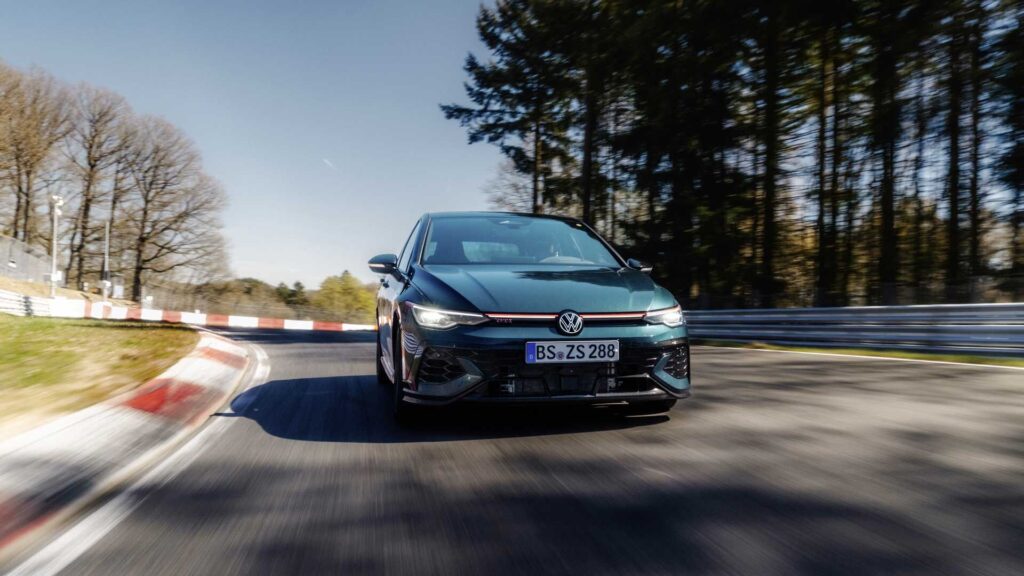 Το GTI που κατέκτησε το ρεκόρ στο παρά πέντε