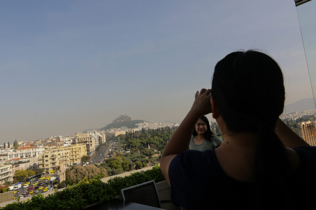 Καιρός: «Καυτό μείγμα» ζέστης και αφρικανικής σκόνης – Θερμοκρασίες άνω των 30 βαθμών από την Κυριακή