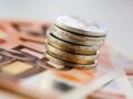 Ανεξάρτητη Αρχή Ελέγχου Αγοράς: Πρόστιμα άνω των 295.000 ευρώ για υπερκέρδη, παραπλανητικές εκπτώσεις και απομιμητικά προϊόντα