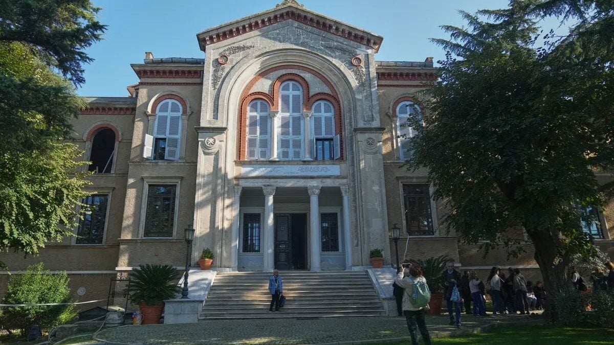 Bloomberg: Πιθανή επαναλειτουργία της Θεολογικής Σχολής της Χάλκης - το παρασκήνιο 1 Bloomberg: Πιθανή επαναλειτουργία της Θεολογικής Σχολής της Χάλκης – το παρασκήνιο