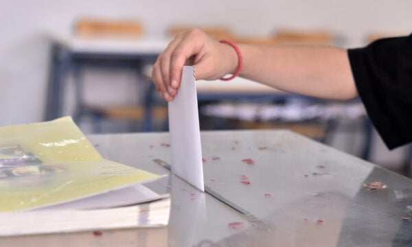 Δημοσκόπηση Interview: Πρωτιά ΝΔ με 28,1%, στη δεύτερη θέση η ΕΛΑΣ με 14,5% – Τι πιστεύουν οι πολίτες για τα νέα κόμματα