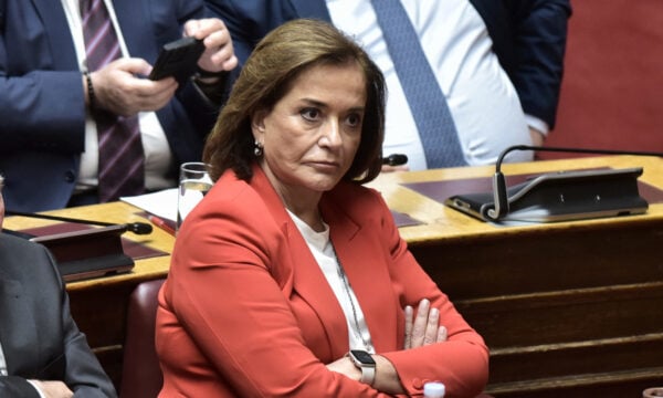 Επιφυλάξεις Μπακογιάννη για την 6ετή θητεία του Προέδρου της Δημοκρατίας στην Επιτροπή Αναθεώρησης του Συντάγματος της Βουλής