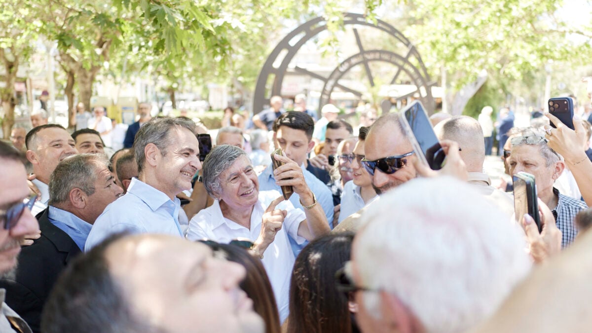 Μητσοτάκης: Νέο βίντεο από την Ρόδο – «Την ιδρώνουμε την φανέλα» 1 Μητσοτάκης: Νέο βίντεο από την Ρόδο – «Την ιδρώνουμε την φανέλα»