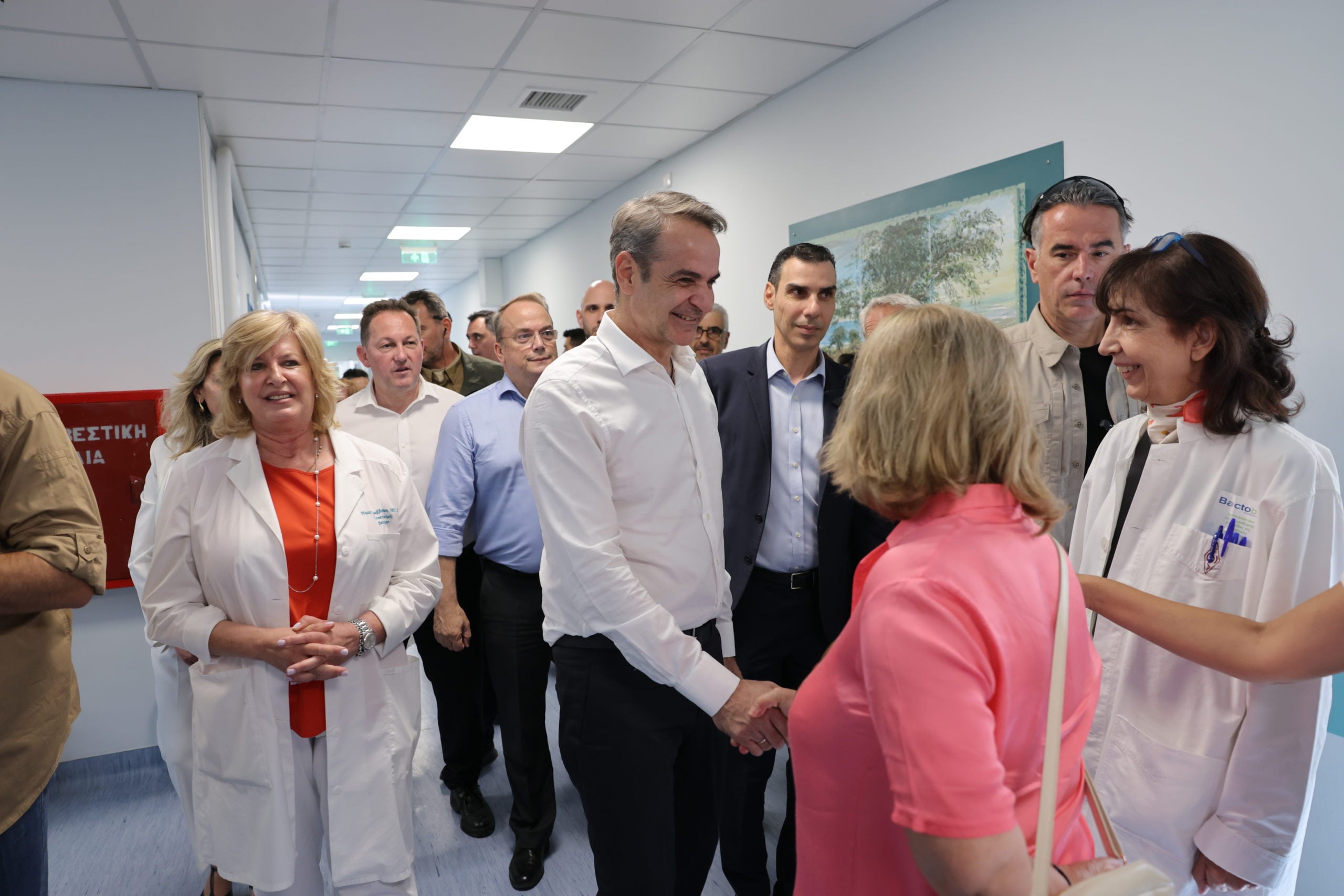 Μητσοτάκης στο Κέντρο Υγείας Βάρης: Αγωνιζόμαστε για να αναβαθμίζουμε το ΕΣΥ που έχει κάνει σημαντικά βήματα προόδου
