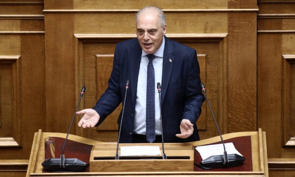 Βουλή – Βελόπουλος: Συγκεκριμένο πρόγραμμα, τέλος οι γαλάζιες ακρίδες, οι γαλάζιοι λαγοκέφαλοι και οι γαλάζιες κομπίνες