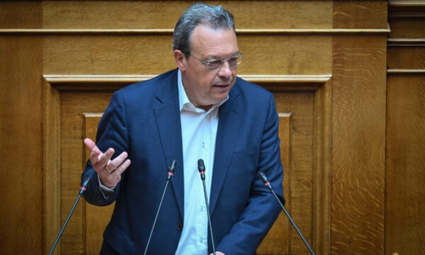 Φάμελλος στη Βουλή: Η ρύθμιση που φέρατε δεν περιλαμβάνει όλους τους δανειολήπτες, είναι αντισυνταγματική