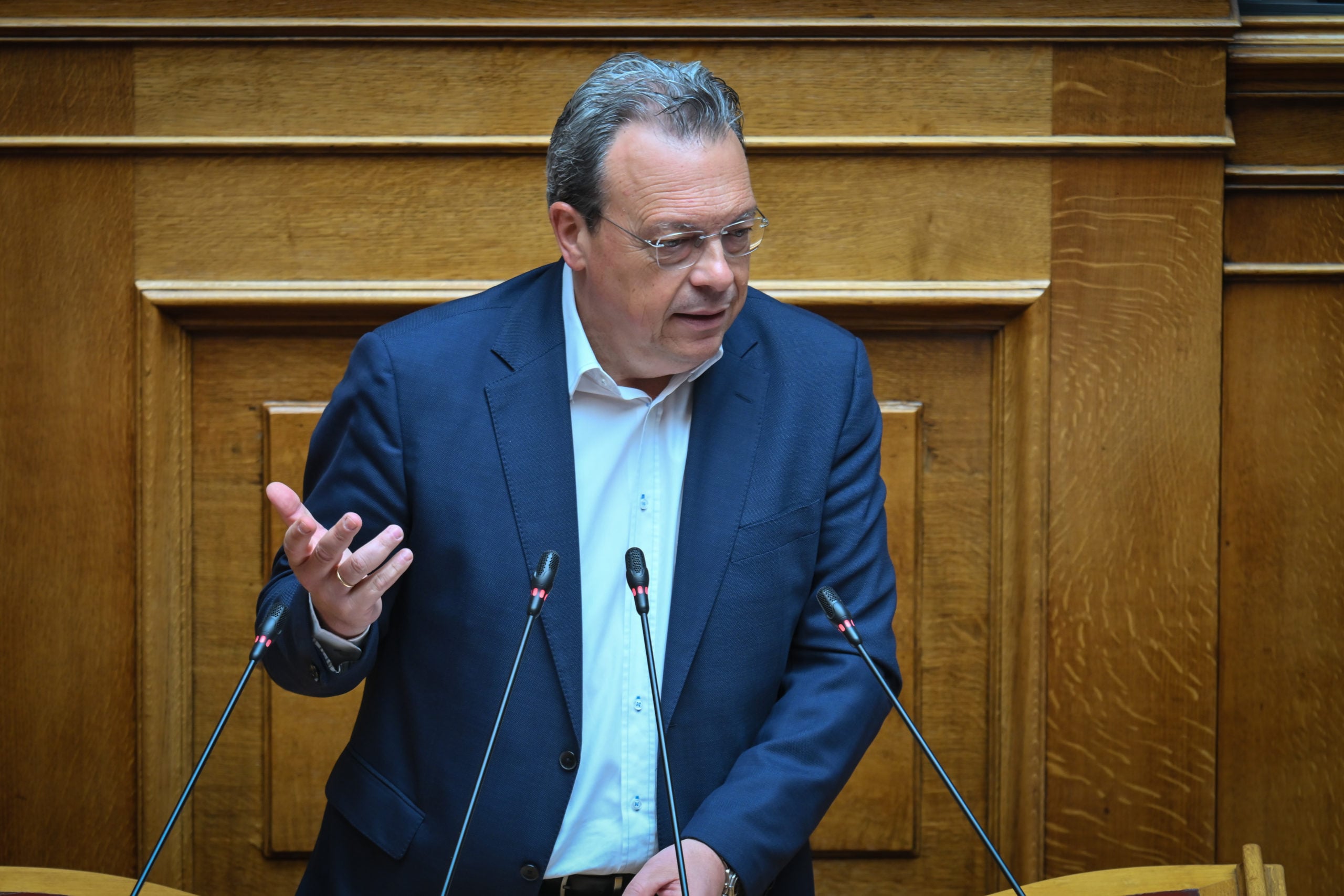 Φάμελλος στη Βουλή: Η ρύθμιση που φέρατε δεν περιλαμβάνει όλους τους δανειολήπτες, είναι αντισυνταγματική