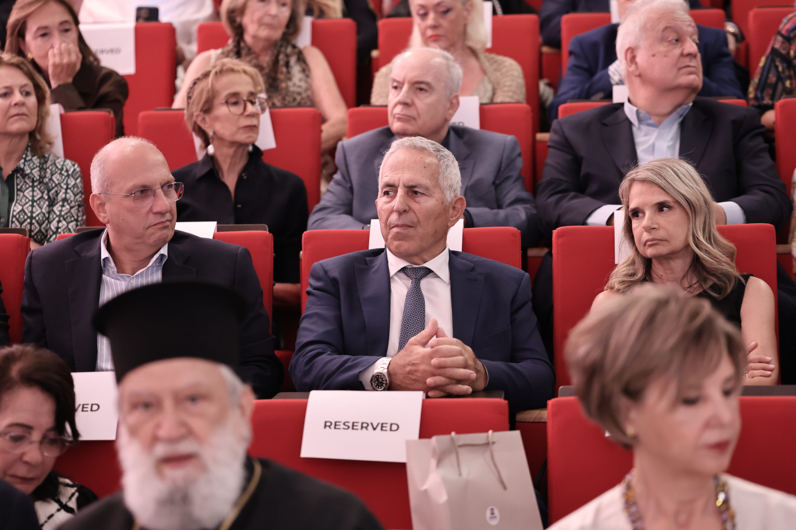 Καραμανλής – Σαμαράς: Νέα κοινή εμφάνιση στην παρουσίαση βιβλίου του Μιχάλη Σάλλα – Οι παρουσίες, οι απουσίες και τα πηγαδάκια