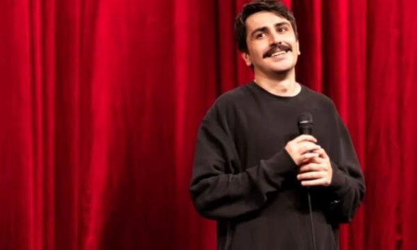Τουρκία: Δίωξη κατά του κωμικού Ντενίζ Γκιοκτάς για «προσβολή του Ισλάμ» και μπλόκο στο Χ για τη σάτιρα στον Ερντογάν