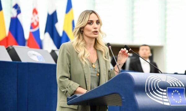 Ελεονώρα Μελέτη: «Ανήλικα παιδιά να γίνονται influencers είναι χυδαίο»