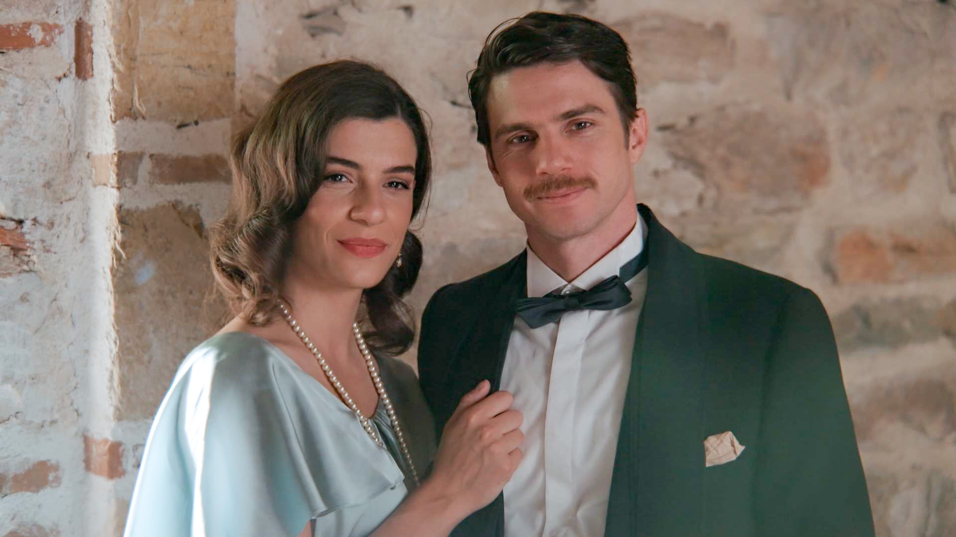 Grand Hotel: Η Σοφία συλλαμβάνεται και η Αλίκη καταρρέει πριν από το γάμο της 9 Grand Hotel: Η Σοφία συλλαμβάνεται και η Αλίκη καταρρέει πριν από το γάμο της