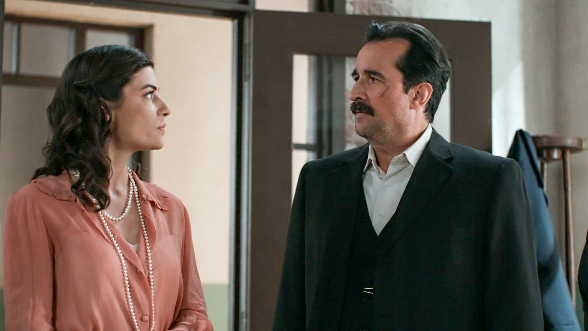 Grand Hotel: Η Κυβέλη συγκρούεται έντονα με τον Ρήγα – Τι θα δούμε στα επόμενα επεισόδια 10 Grand Hotel: Η Κυβέλη συγκρούεται έντονα με τον Ρήγα – Τι θα δούμε στα επόμενα επεισόδια