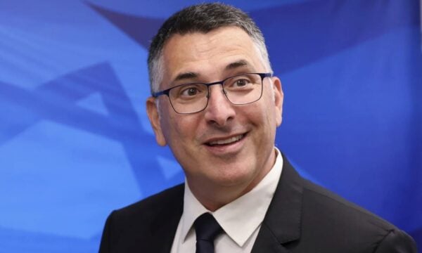 Ισραήλ: Ο ΥΠΕΞ Γκίντεον Σάαρ διακόπτει κάθε επαφή με την Κάγια Κάλας μετά τις δηλώσεις περί απαρτχάιντ