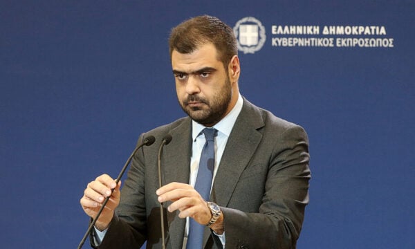 Μαρινάκης για Τσίπρα: Κάνει τον κιμπάρη με τα λεφτά των άλλων