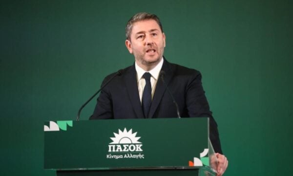 Νίκος Ανδρουλάκης: Με τους δανειολήπτες ή με τα funds; Εμείς έχουμε επιλέξει πλευρά – Το βίντεο στο TikTok
