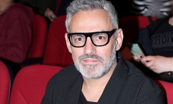 Νίκος Συρίγος για τις γυναικοκτονίες: «Ο κόσμος δεν αλλάζει με προσευχές και “Θεός σχωρέστη”…»