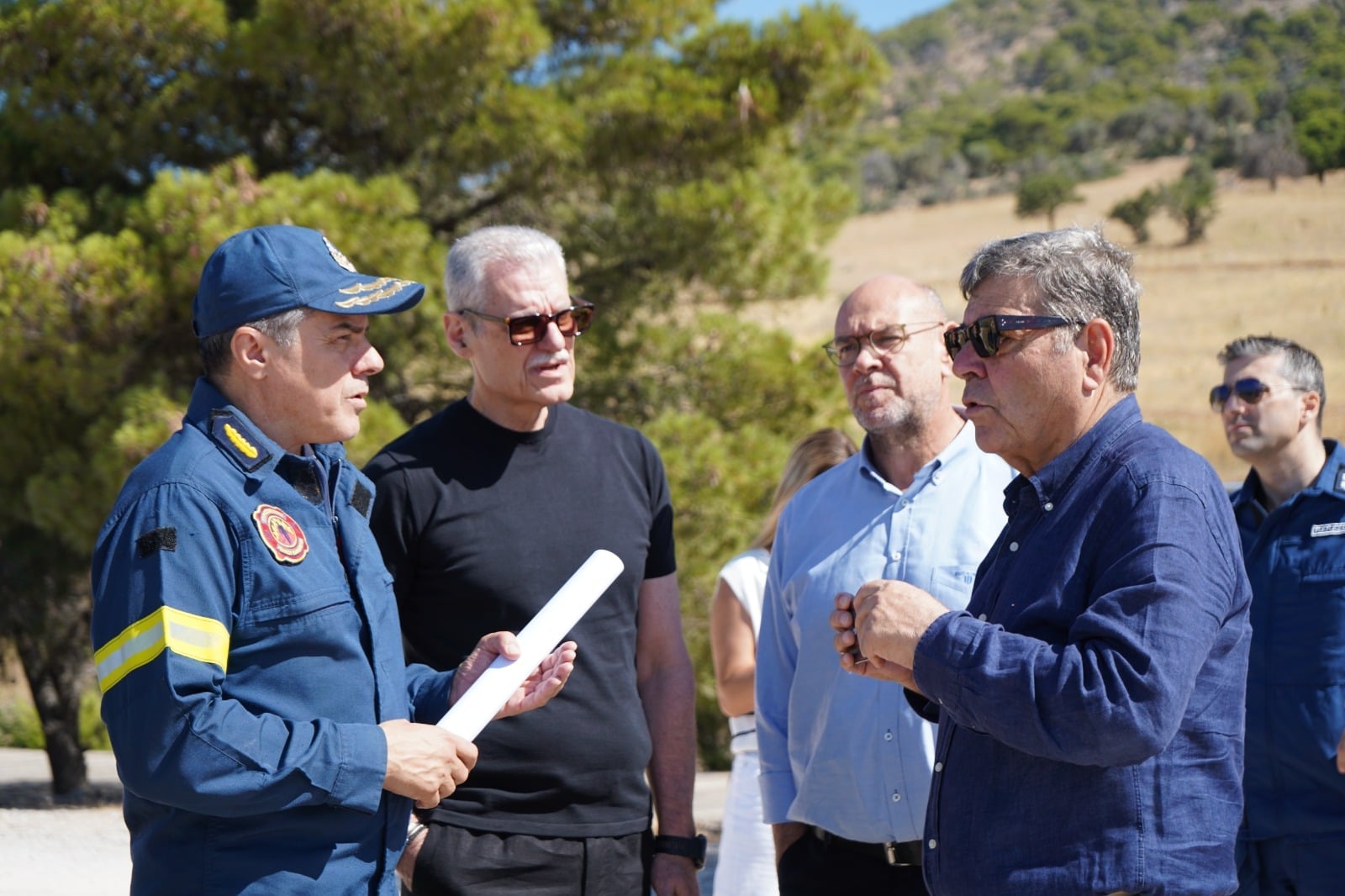 Τουρνάς: Οι προληπτικές εργασίες συνεχίζονται – Αυτοψία στη Δυτική Αττική για τα αντιπυρικά έργα σε Πάρνηθα και κανάλι του Μόρνου