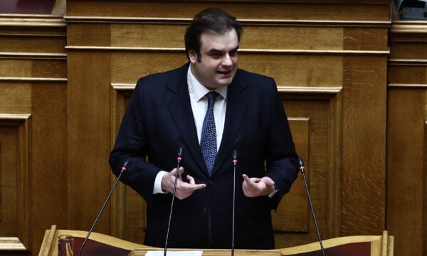 Πιερρακάκης για τα κόκκινα δάνεια: Με τη νέα ρύθμιση πάνω από 100.000 πολίτες θα δουν τη δόση τους να μειώνεται