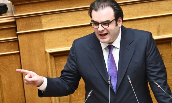 Βουλή: Τροπολογία του ΥΠΟΙΚ για τα κόκκινα δάνεια επηρεάζει πάνω από 100.000 οφειλέτες