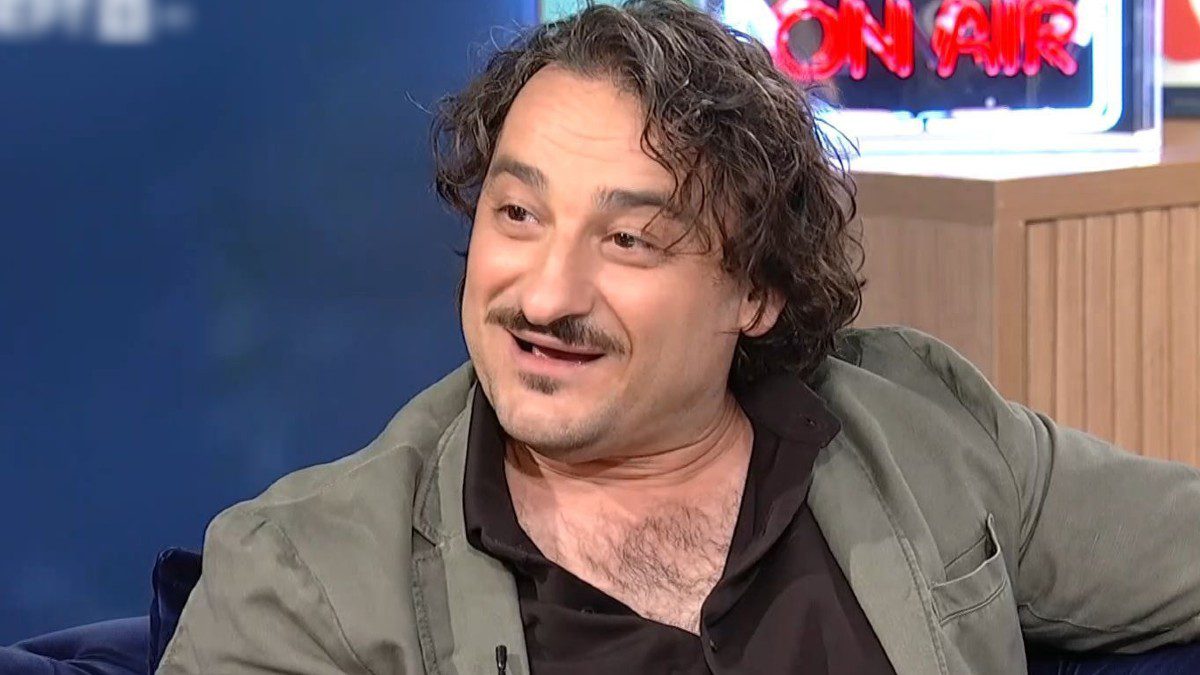 Home 84 Συγκινήθηκε ο Βασίλης Χαραλαμπόπουλος για τον πατέρα του: «Ήταν ένας γλύκας…» (Βίντεο)