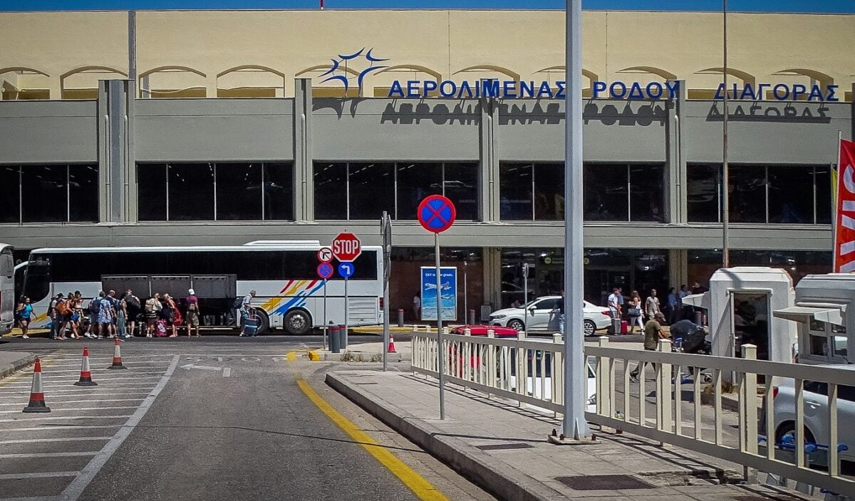 Αεροσκάφος πραγματοποίησε έκτακτη προσγείωση στη Ρόδο
