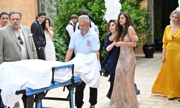 Να μ’ αγαπάς: Ο Μιχάλης οδηγείται στη φυλακή – Οι περιλήψεις των νέων επεισοδίων