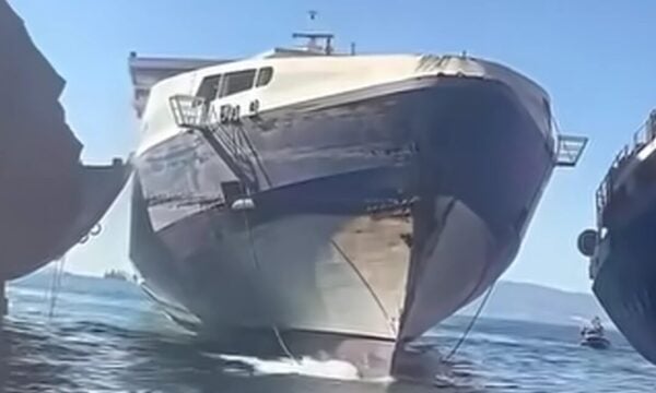 Τέλος εποχής για το ταχύπλοο «Αίολος Κεντέρης»: Παίρνει τον δρόμο για τα διαλυτήρια στην Τουρκία
