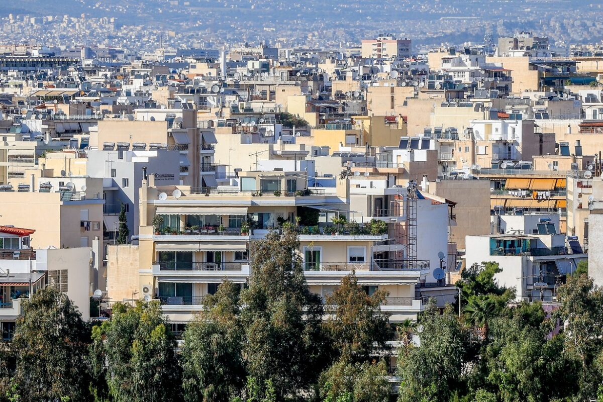 Επιχείρηση της ΕΛΑΣ σε Πολεοδομίες Αττικής: Συλλήψεις για «εξυπηρετήσεις» και «φακελάκια» – Σοβαρές ποινικές διώξεις σε 6 υπαλλήλους