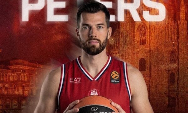 Άλεκ Πίτερς: Ανακοινώθηκε από την Αρμάνι Μιλάνο