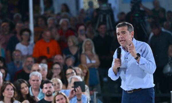 Τσίπρας: Οι προτάσεις μας μπορούν να αλλάξουν την καθημερινότητα των ανθρώπων, δεν είναι λαϊκισμός η λαϊκότητα