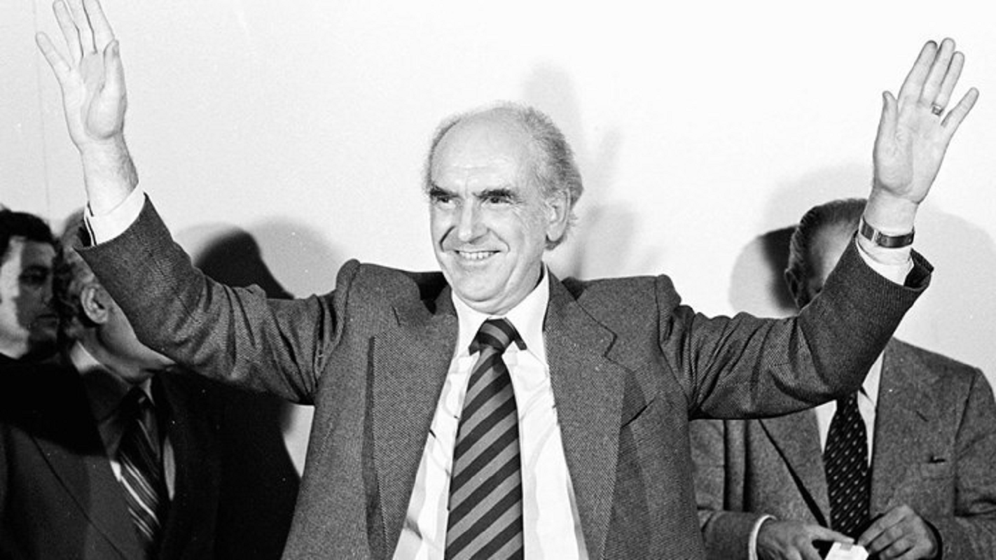Ανδρέας Παπανδρέου: Ωσεί Παρών – Ένας Μεγάλος Απών με διαρκή Παρουσία Παντού