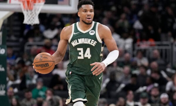 ESPN: Ο Γιάννης Αντετκούνμπο θα γίνει ανταλλαγή μέχρι την επόμενη Τρίτη, σύμφωνα με το NBA