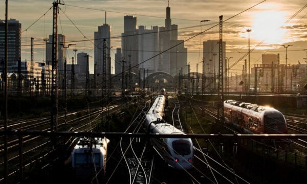 Γερμανία: Τα πρώτα τρένα της DB ξεκίνησαν ξανά μετά τη βλάβη στο GSM-R