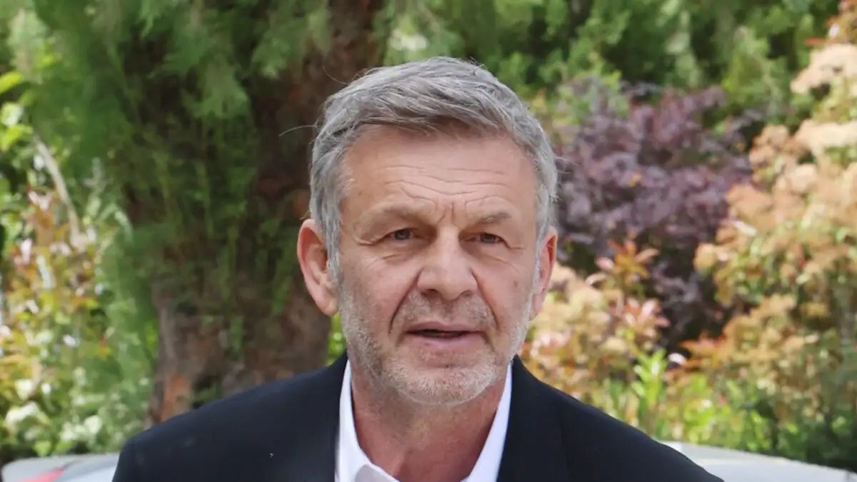Απόστολος Γκλέτσος: Τι είπε για τον Τραϊανό Δέλλα και ότι τα βρίσκει με τον εαυτό του και τον Θεό (Βίντεο) 7 Απόστολος Γκλέτσος