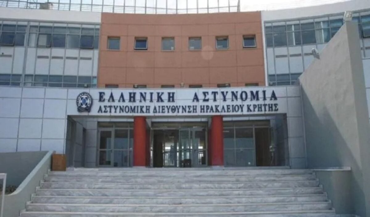 Ηράκλειο: Νεκρή η 34χρονη που πέταξε το νεογέννητο βρέφος της στα σκουπίδια – Βρέθηκε χωρίς τις αισθήσεις της στο Αστυνομικό Μέγαρο