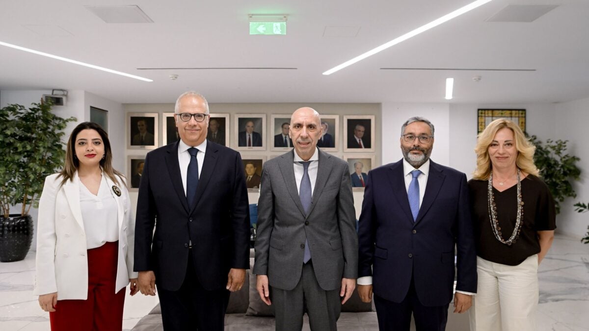 Μπρατάκος: Ελλάδα και Λίβανος μπορούν να ενισχύσουν τους οικονομικούς δεσμούς τους σε τομείς κοινού ενδιαφέροντος 3 Μπρατάκος: Ελλάδα και Λίβανος μπορούν να ενισχύσουν τους οικονομικούς δεσμούς τους σε τομείς κοινού ενδιαφέροντος