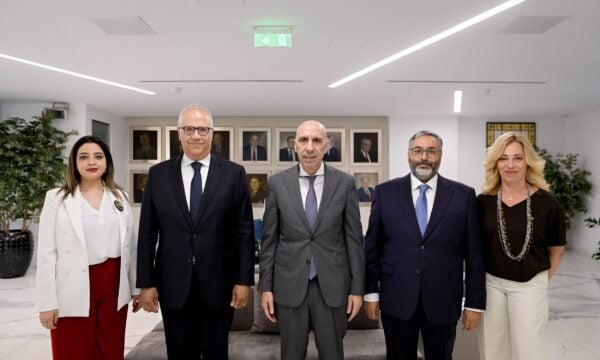 Μπρατάκος: Ελλάδα και Λίβανος μπορούν να ενισχύσουν τους οικονομικούς δεσμούς τους σε τομείς κοινού ενδιαφέροντος